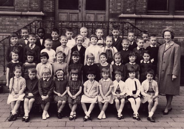 En één kindje in onze klas kreeg altijd persoonlijk antwoord op zijn brief aan Sinterklaas. Wij stikjaloers!